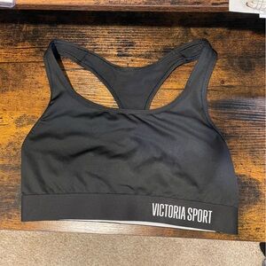 NWT Victoria’s secrets sports bra - Medium